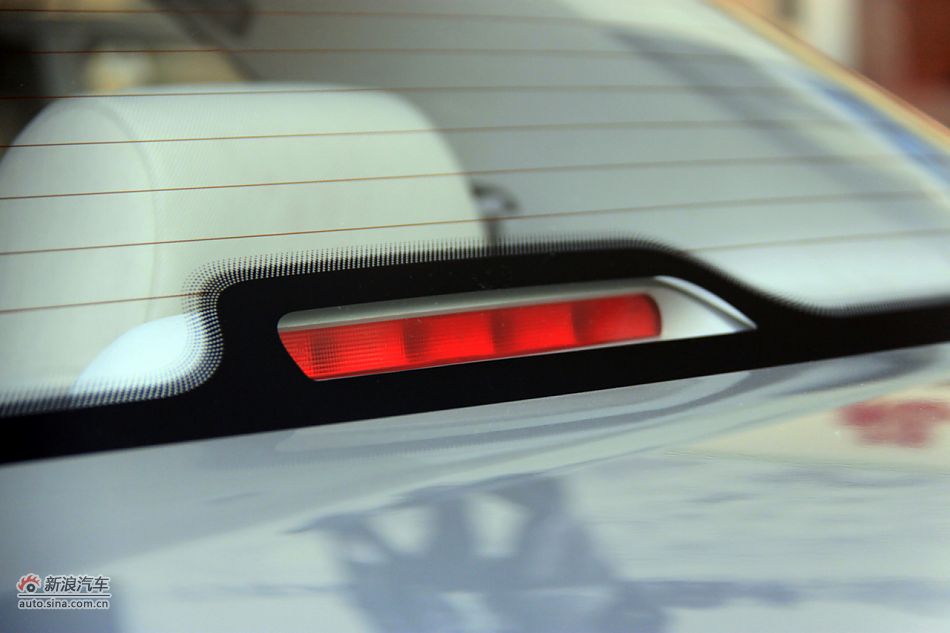 2011款爱丽舍高清到店实拍