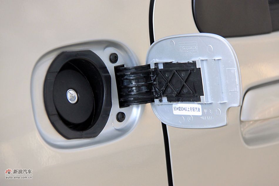 2011款爱丽舍高清到店实拍