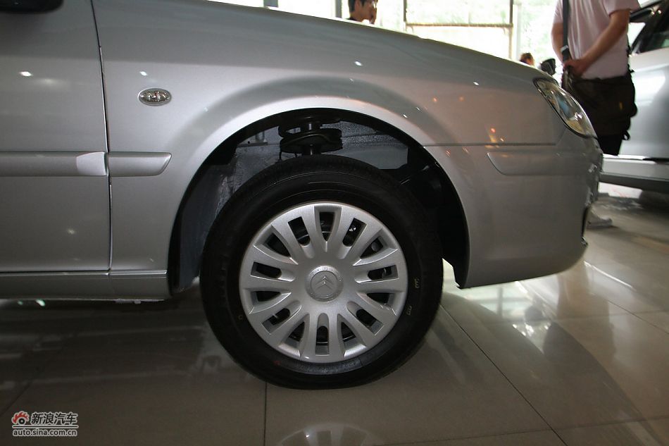 车辆外观及外部细节