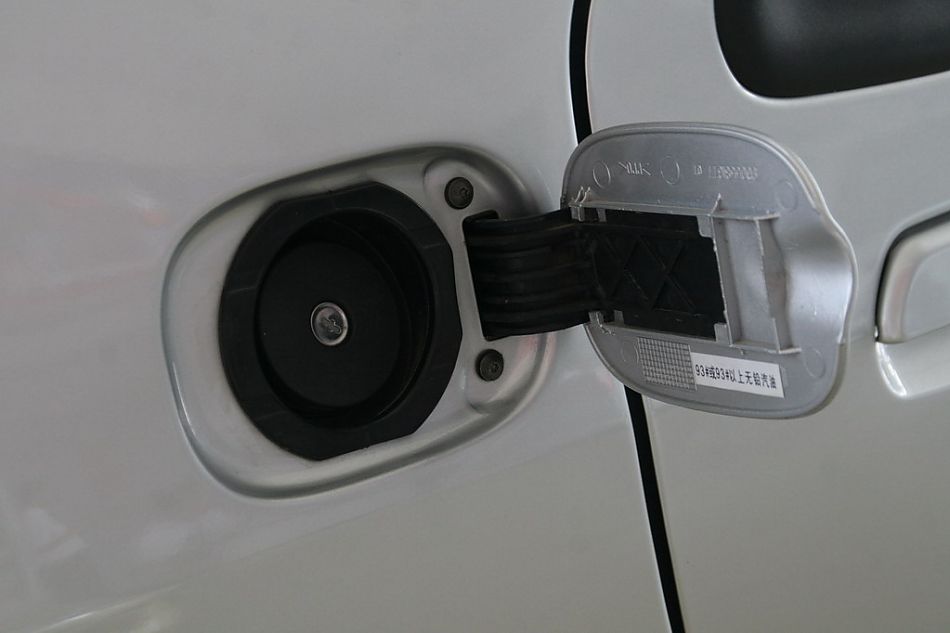 神龙汽车爱丽舍油箱盖