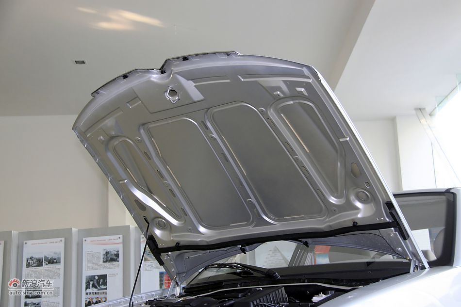 2011款爱丽舍高清到店实拍