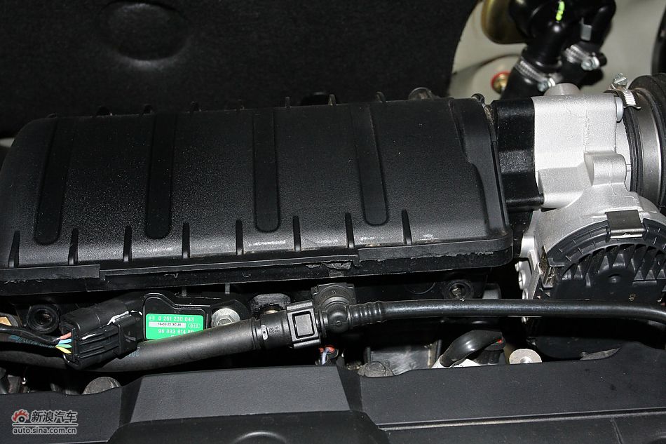 发动机舱、底盘悬挂及后备箱