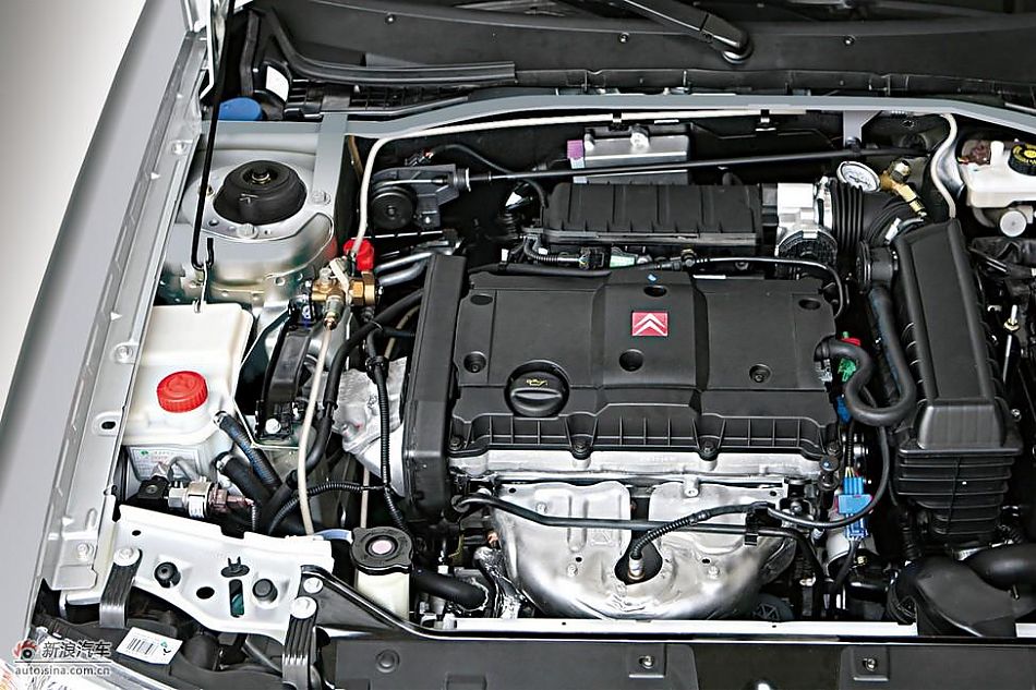 新爱丽舍2010款 发动机