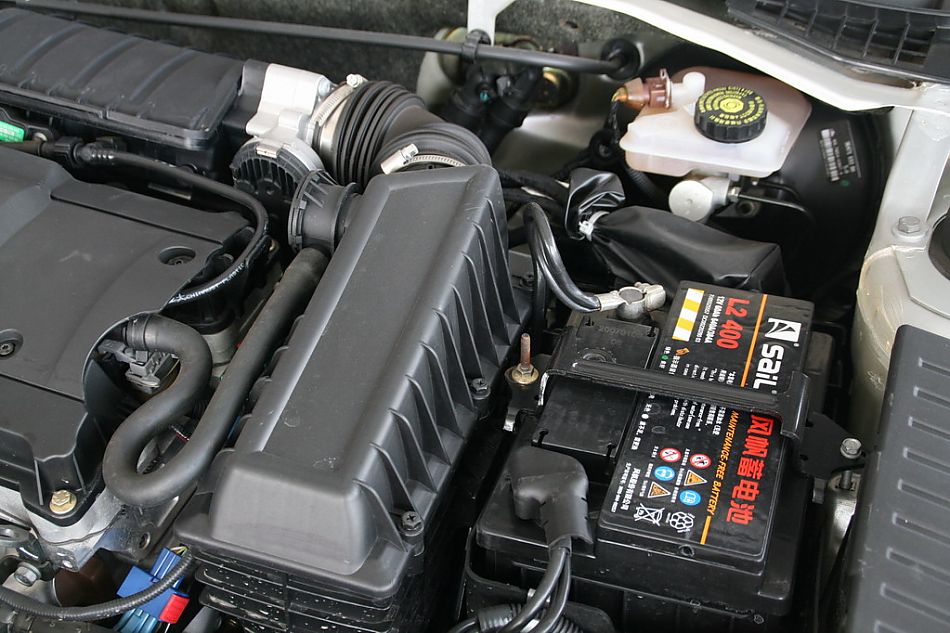 神龙汽车爱丽舍发动机