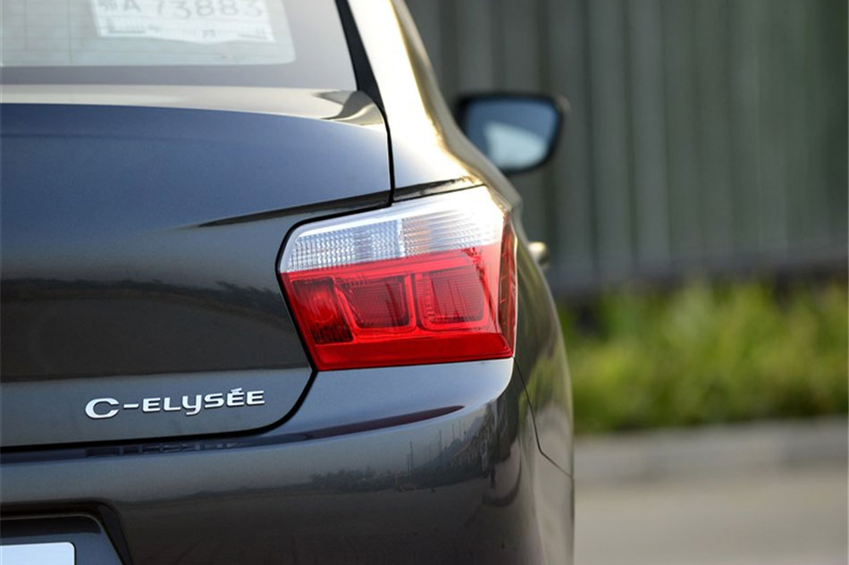 2014款爱丽舍 1.6L手动舒适型