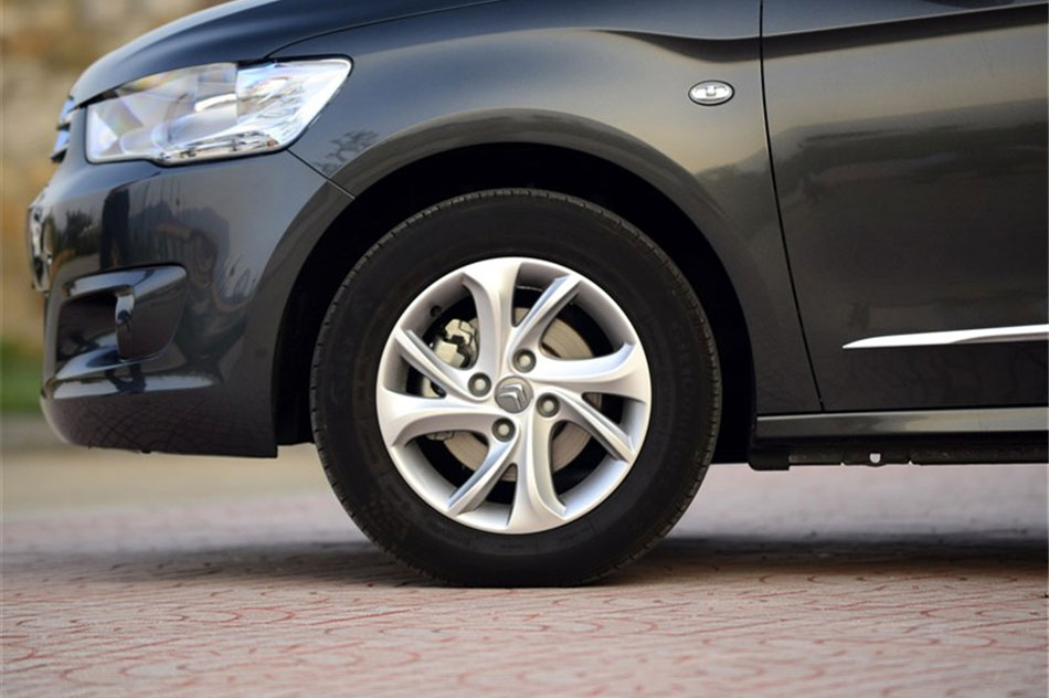 2014款爱丽舍 1.6L手动舒适型