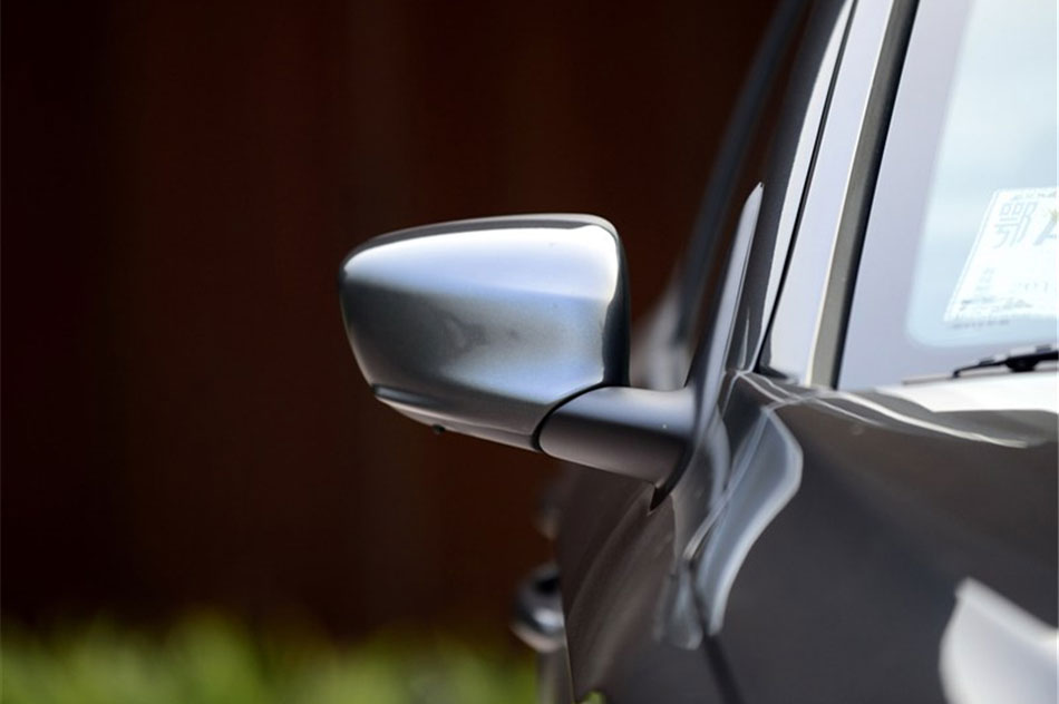 2014款爱丽舍 1.6L手动舒适型