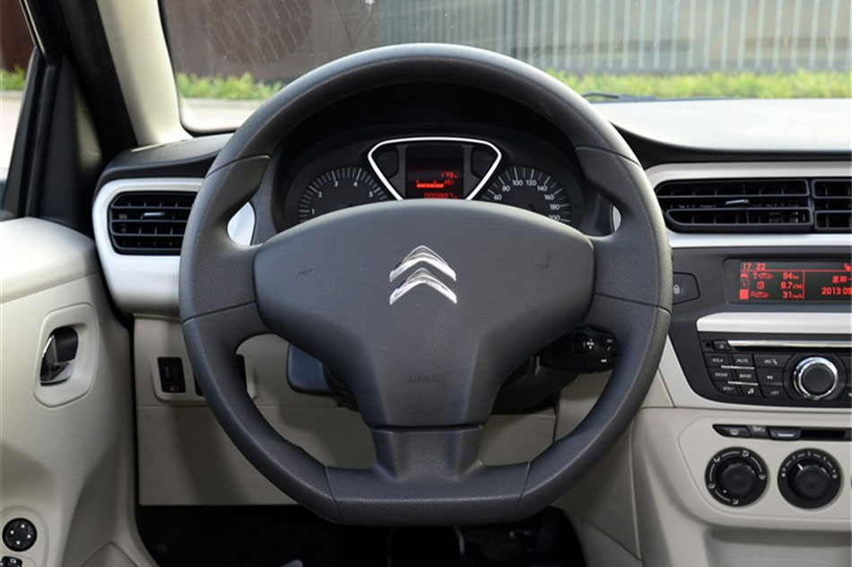 2014款爱丽舍 1.6L手动舒适型