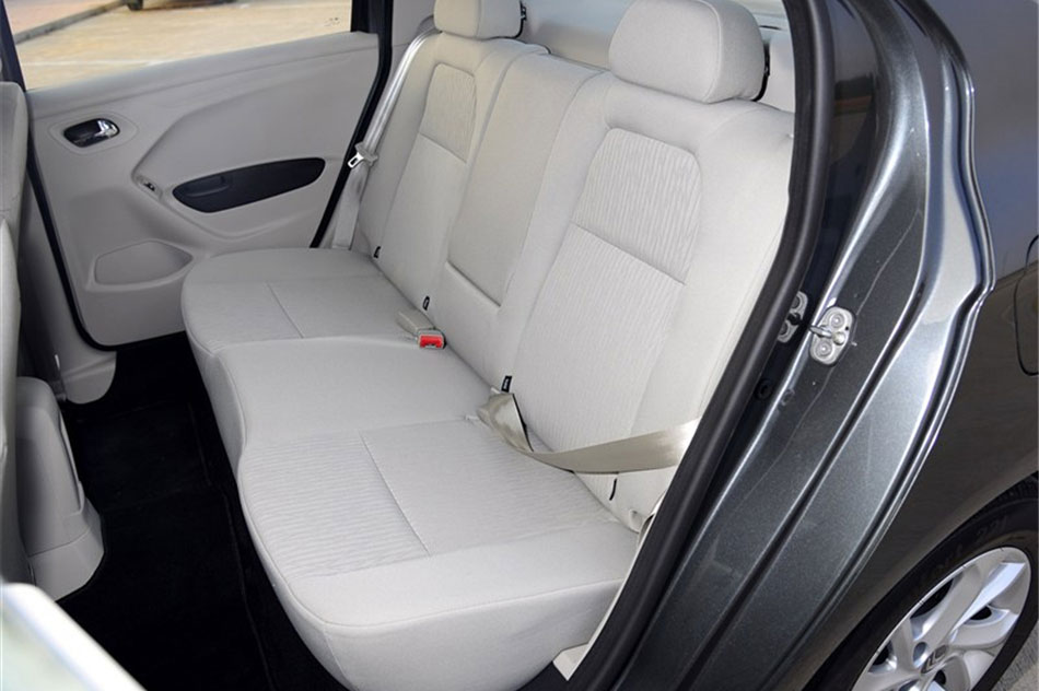 2014款爱丽舍 1.6L手动舒适型