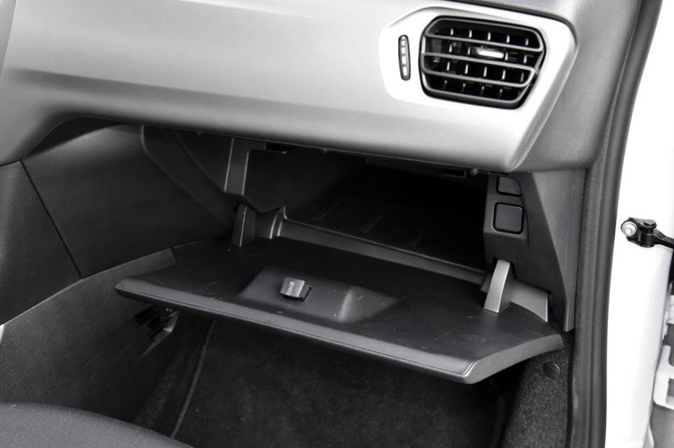 2017款 1.6L 手动时尚型 内饰