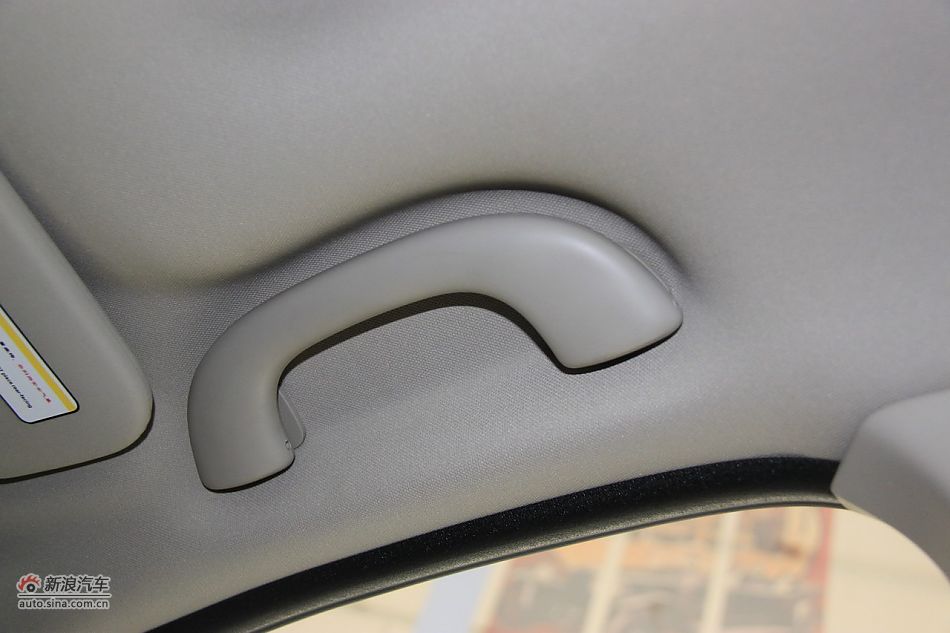 2012款东风标致308三厢2.0L手动风尚版