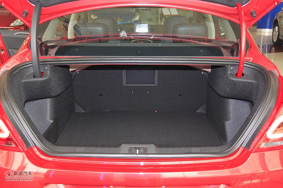 2012款东风标致308三厢2.0L手动风尚版