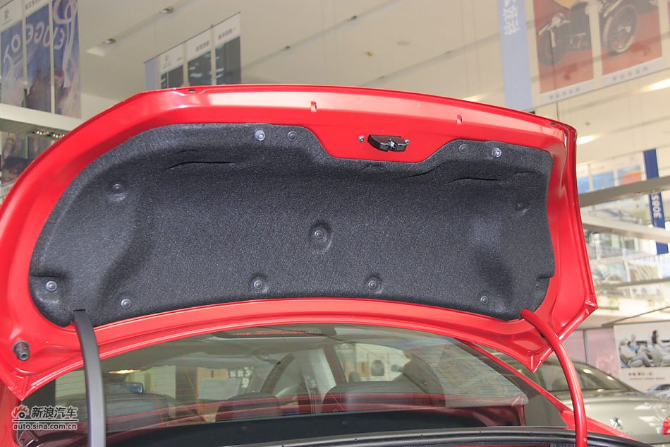 2012款东风标致308三厢2.0L手动风尚版