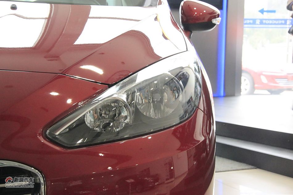 2012款东风标致308三厢2.0L手动风尚版