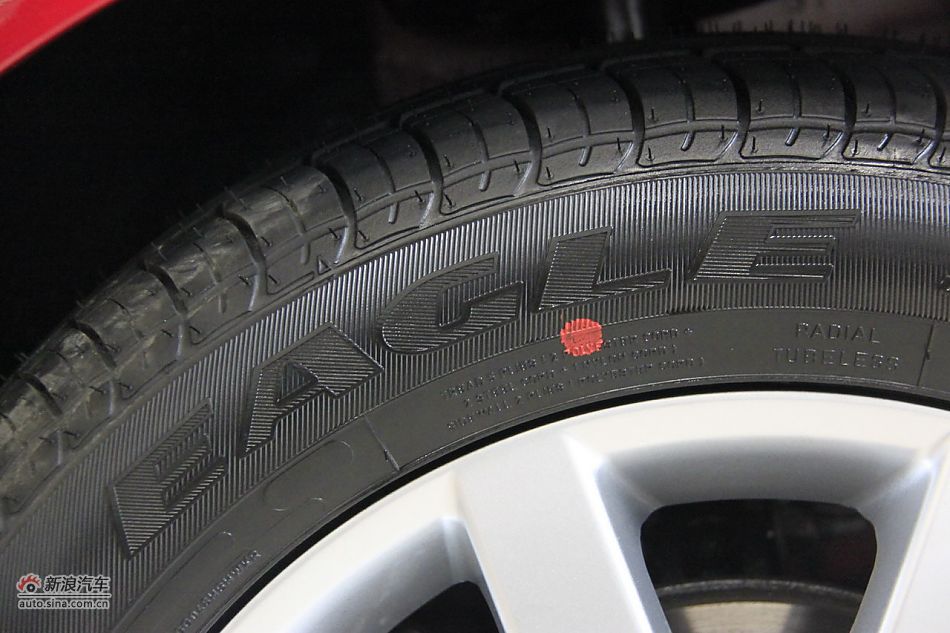 2012款东风标致308三厢2.0L手动风尚版