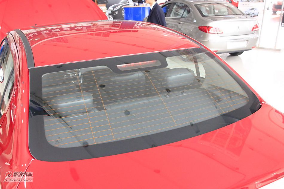 2012款东风标致308三厢2.0L手动风尚版