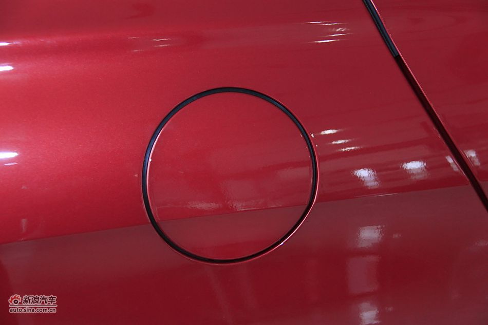 2012款东风标致308三厢2.0L手动风尚版