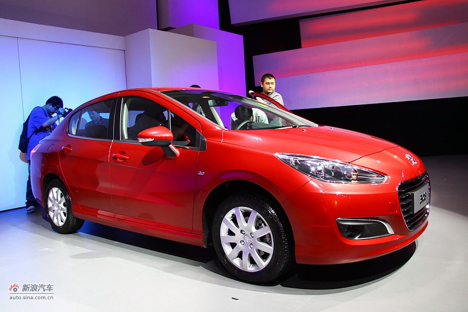 东风标致308上市现场图 图为东风标致308外观
