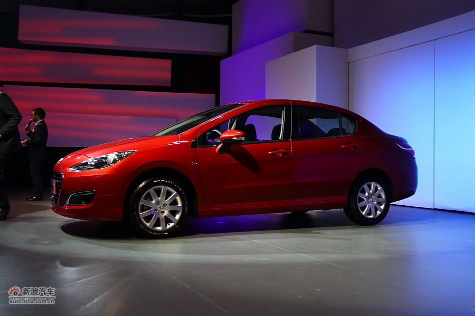 东风标致308上市现场图 图为东风标致308外观