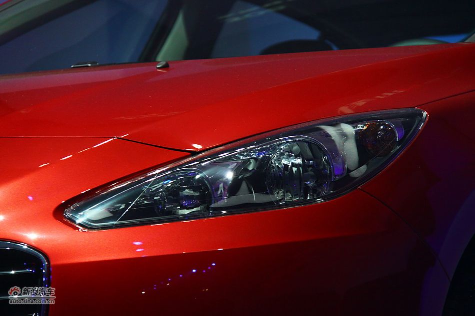 东风标致308上市现场图 图为东风标致308细节