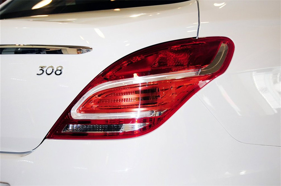 2013款标致308 1.6L自动风尚型