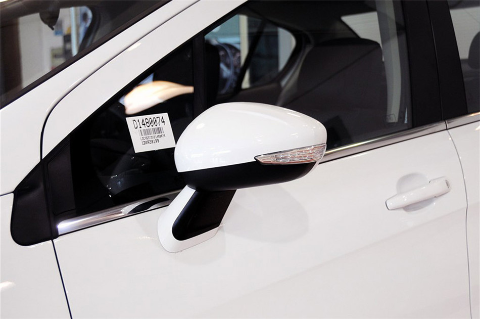 2013款标致308 1.6L自动风尚型