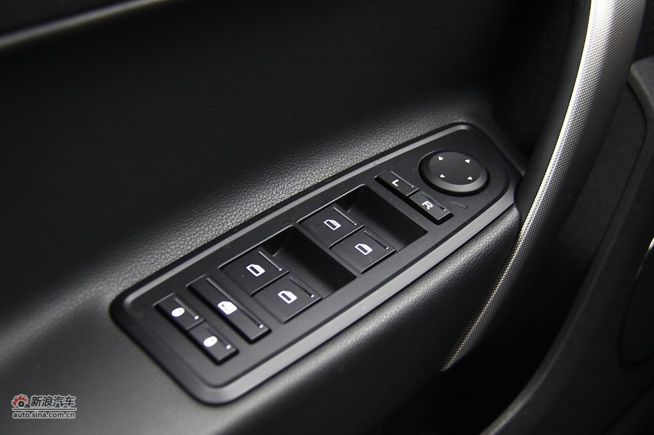 上汽MG5内饰功能实拍