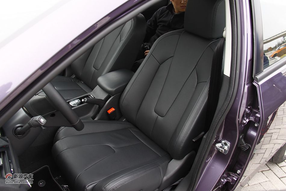 上汽MG5座椅空间实拍
