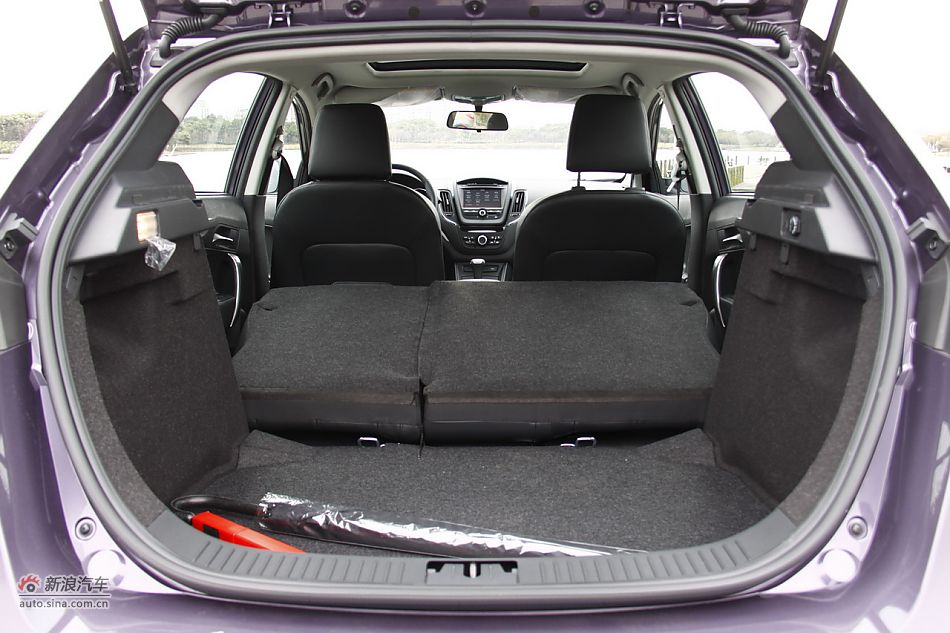 上汽MG5座椅空间实拍