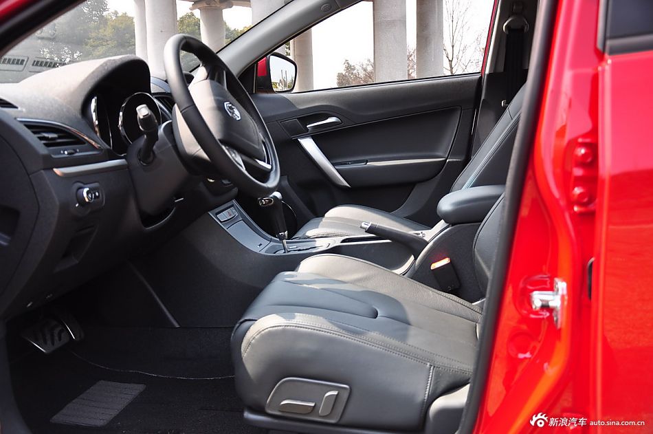 MG5静态评测内饰