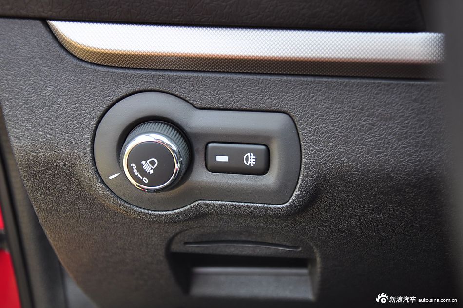 MG5静态评测内饰