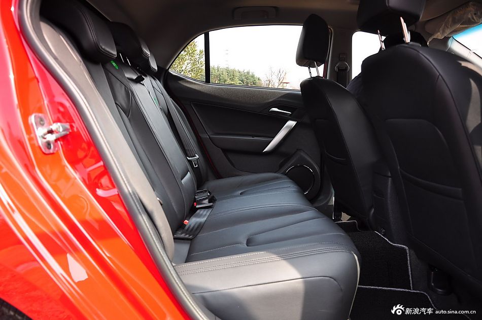 MG5静态评测内饰