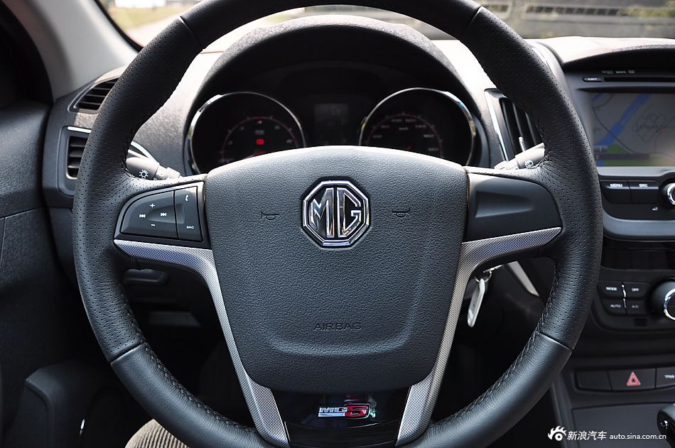 MG5静态评测内饰