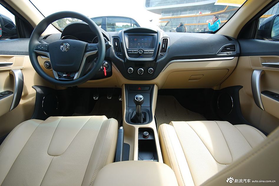 MG5静态评测内饰