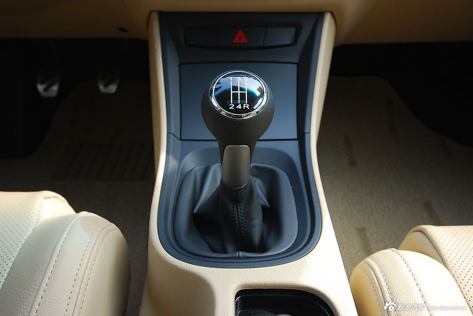 MG5静态评测内饰