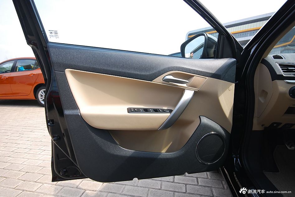 MG5静态评测内饰