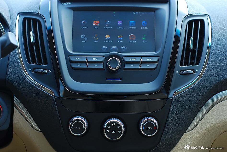 MG5静态评测内饰