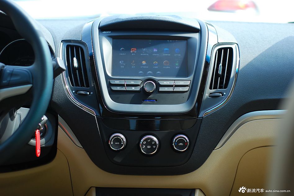 MG5静态评测内饰