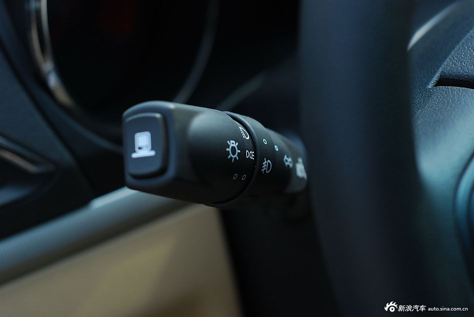 MG5静态评测内饰