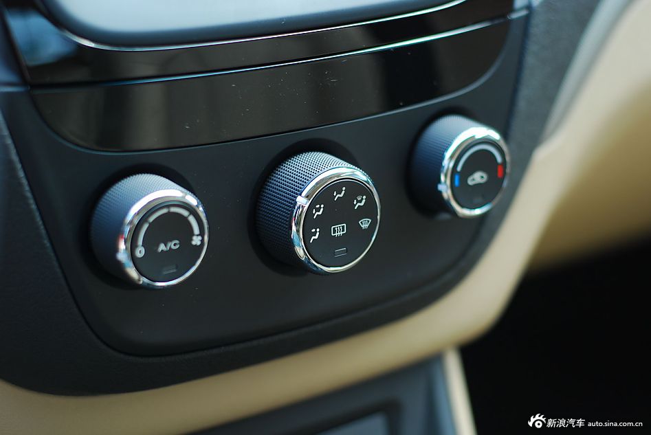 MG5静态评测内饰