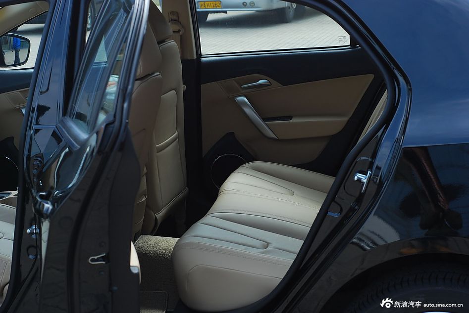 MG5静态评测内饰