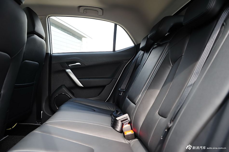 MG5静态评测内饰