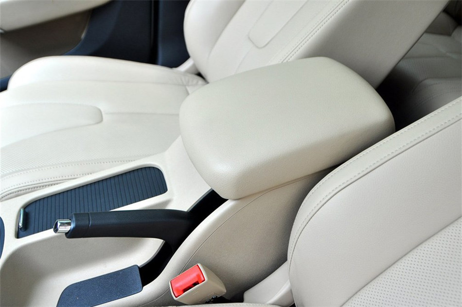 MG5 2012款 1.5L AT 领航版 空间