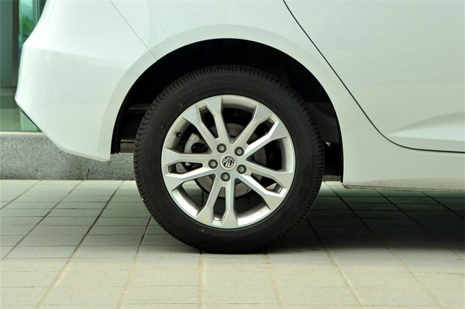 MG5 2012款 1.5L AT 领航版 细节