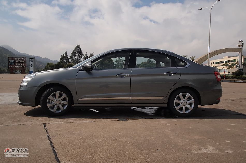 东风风神A60外观