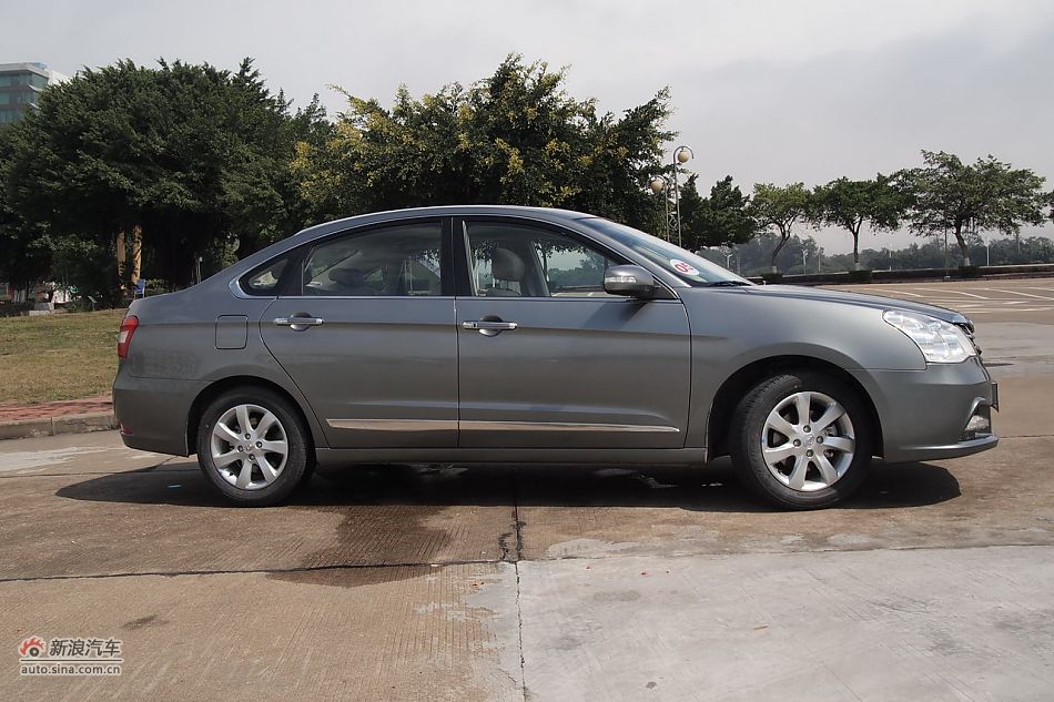 东风风神A60外观