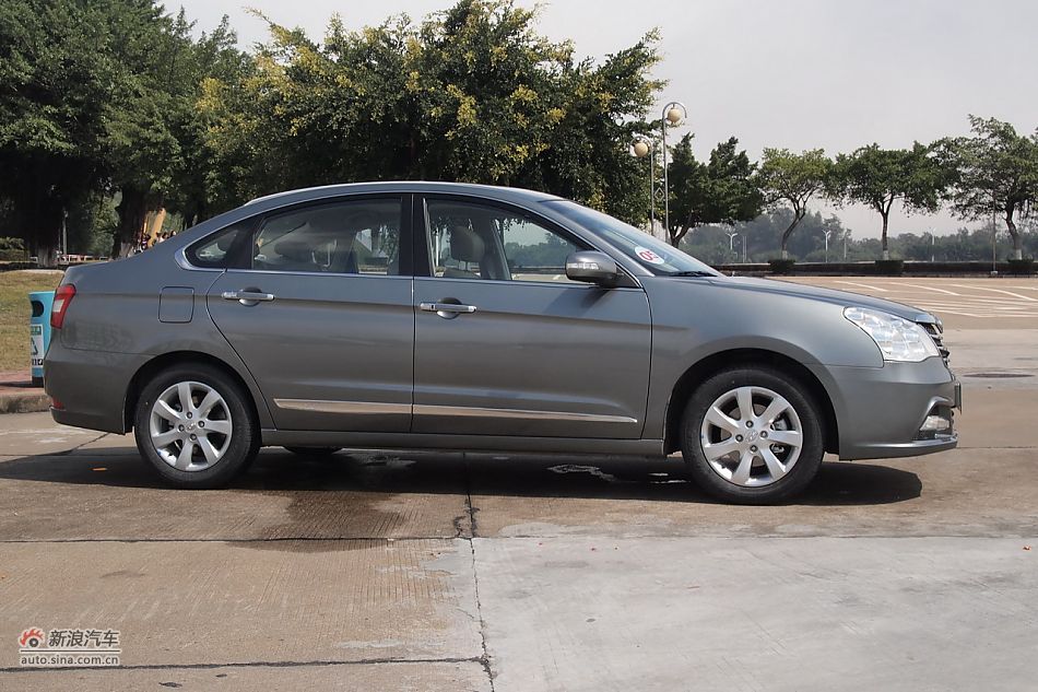 东风风神A60外观