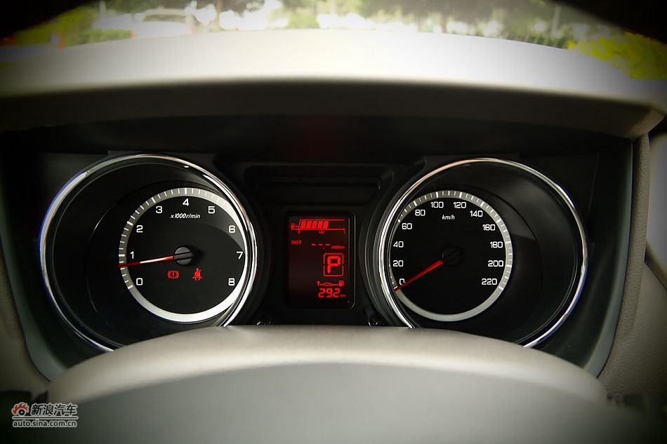 东风风神A60内饰