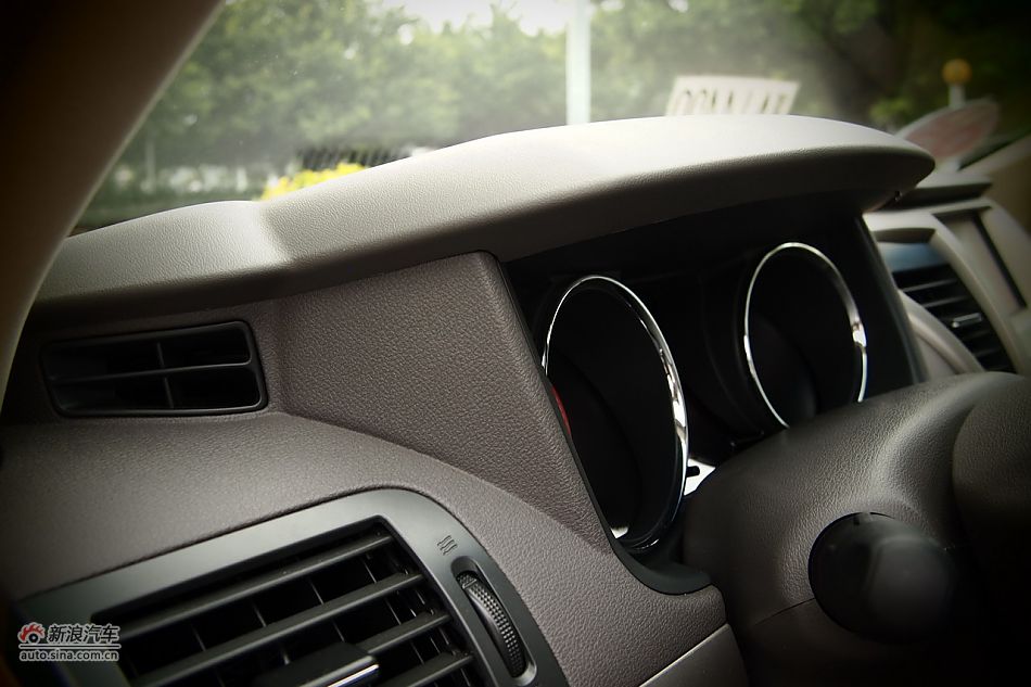 东风风神A60内饰
