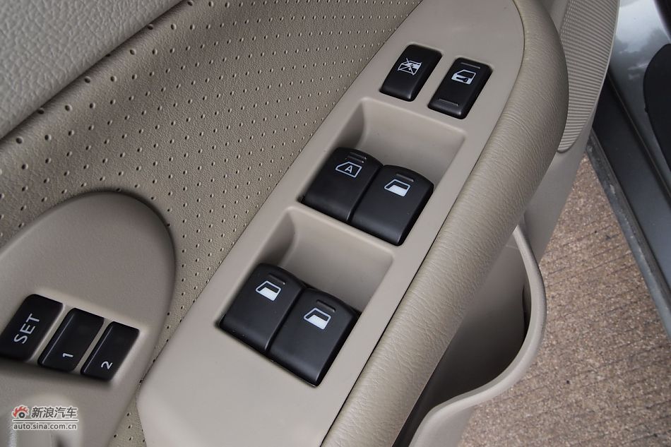 东风风神A60内饰